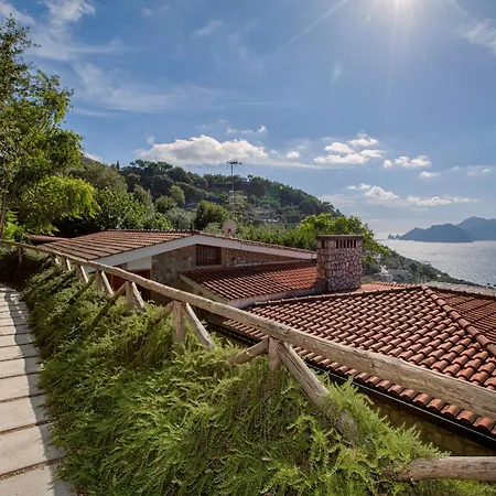 La Casa Di Pietra Massa Lubrense